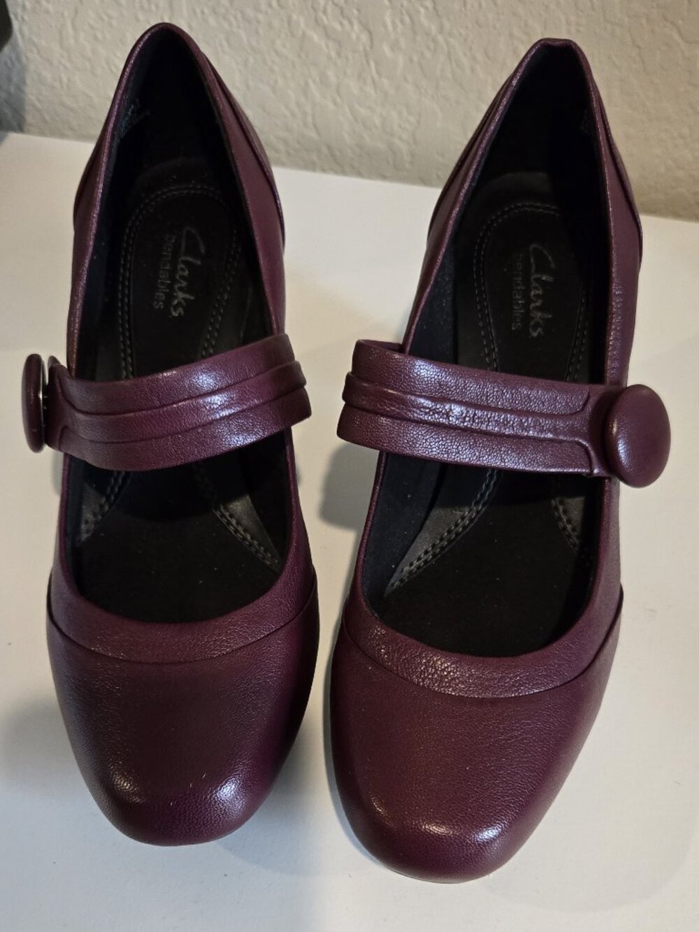 Clarks Bendables, Burgundy Leather, Mary Jane Heels, 8 Wide Comfort Office Shoes